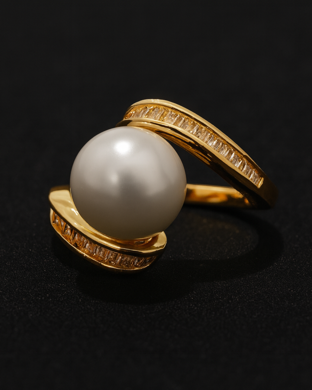 ORANA Lumina Pearl Embrace Ring