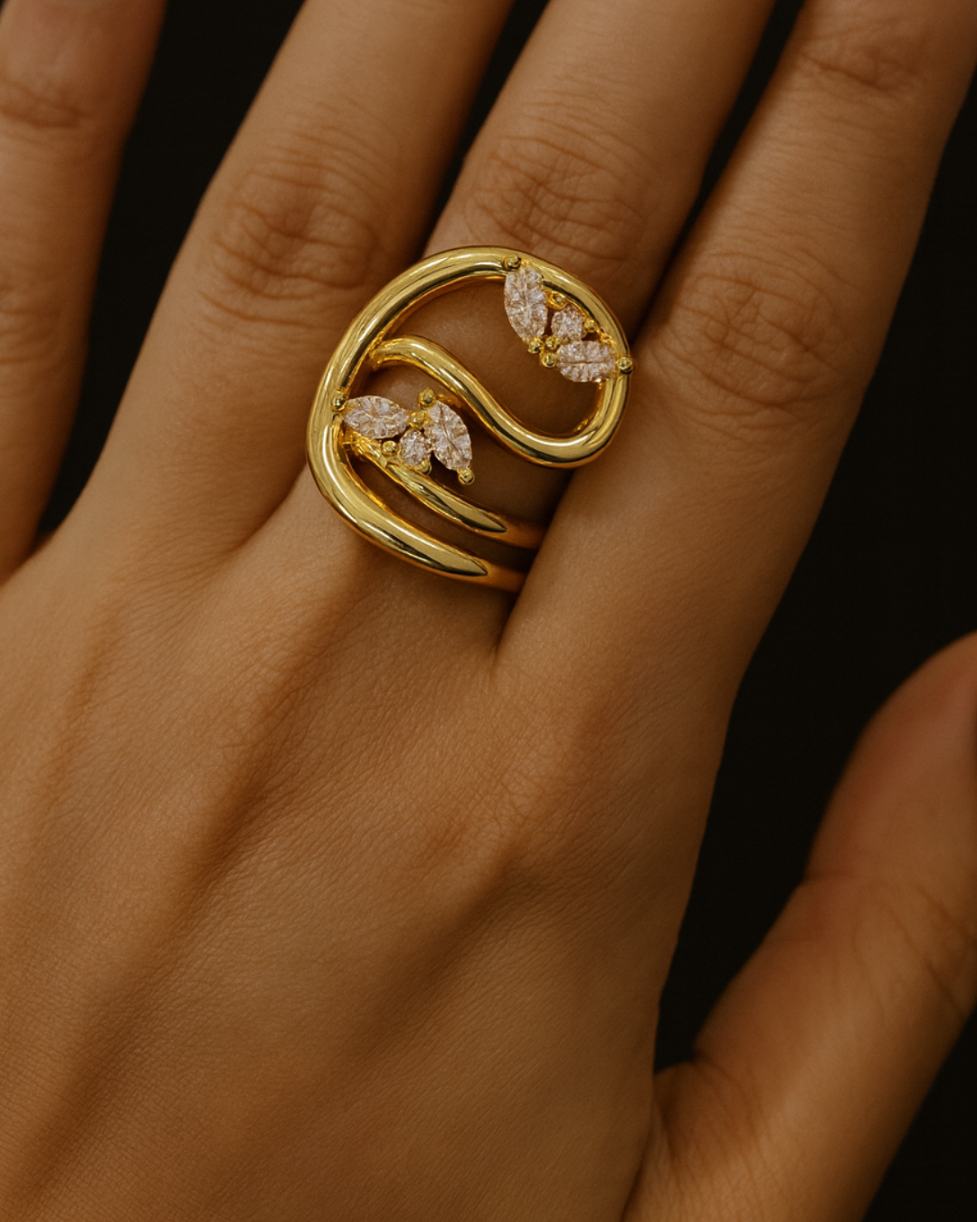 ORANA Aurea Wave Ring