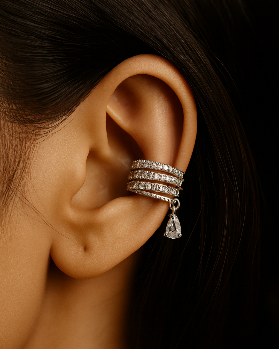 ORANA’s triple-layered sparkling earcuff